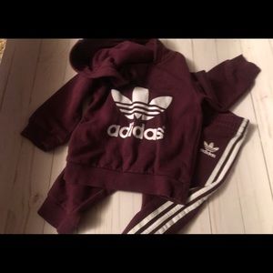 Burgundy adidas sweatsuit with hood